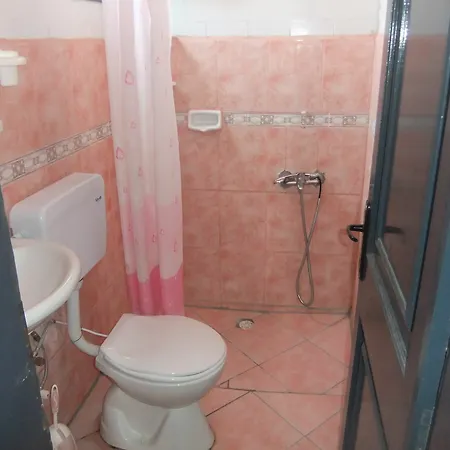 Goekmavi Guest house *